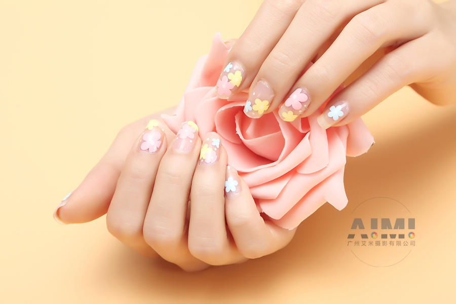 指甲贴手摸拍摄：与MISS MODA合作案例