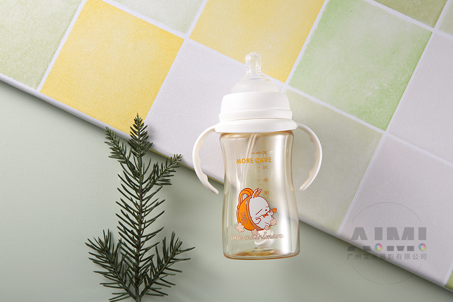 奶瓶拍摄：与MORE CARE合作案例