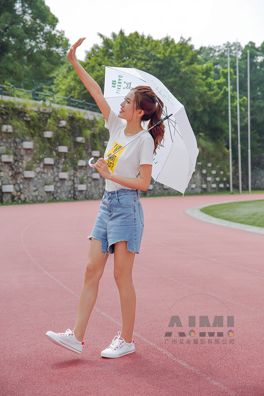 模特拍摄女鞋：与人本合作案例