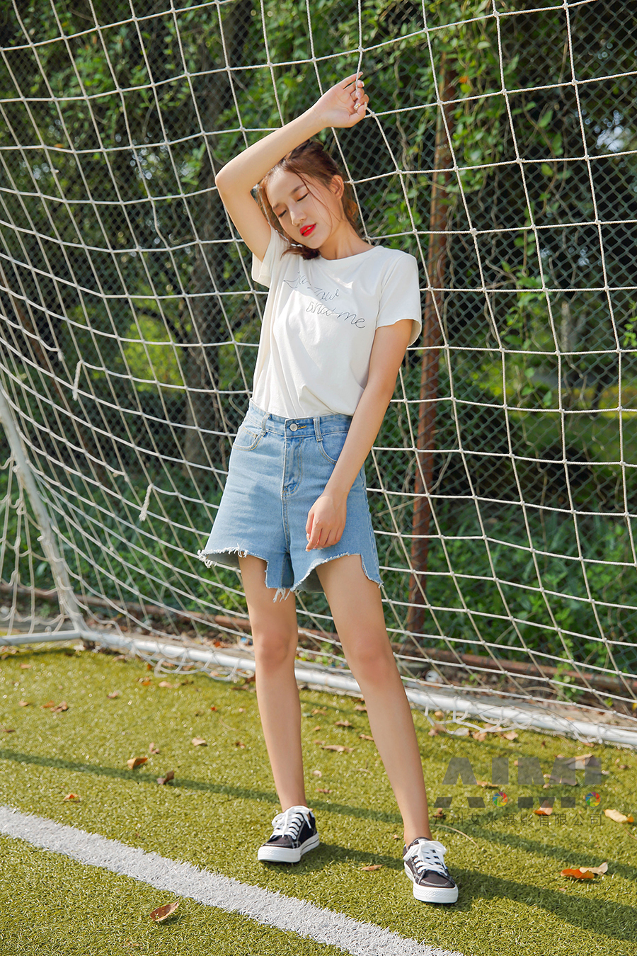 模特拍摄女鞋：与人本合作案例