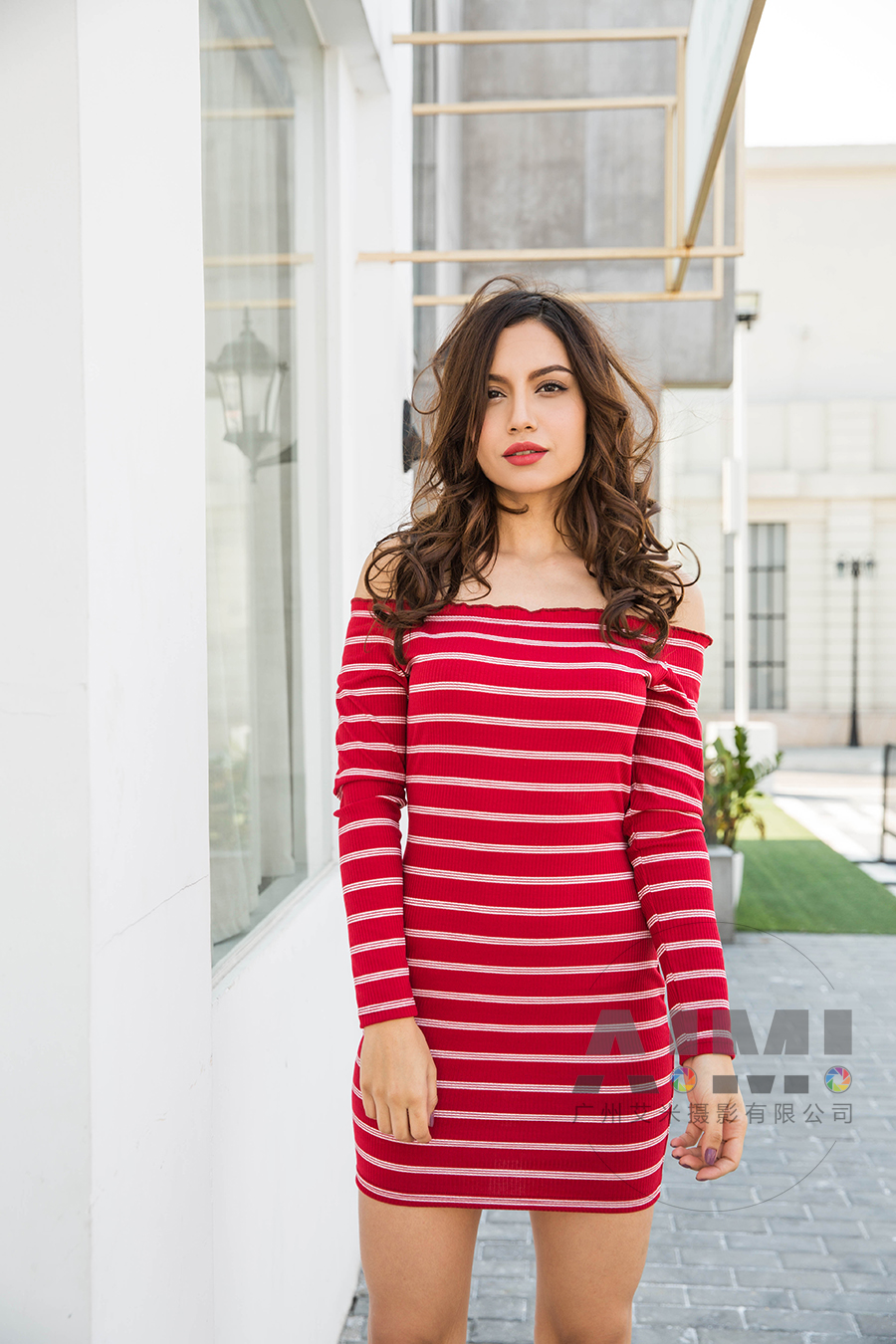 女装<a href=https://www.airmie.cn/shijuesheying/fuzhuang/ target=_blank class=infotextkey>模特摄影</a>场景 拍摄淘宝摄影