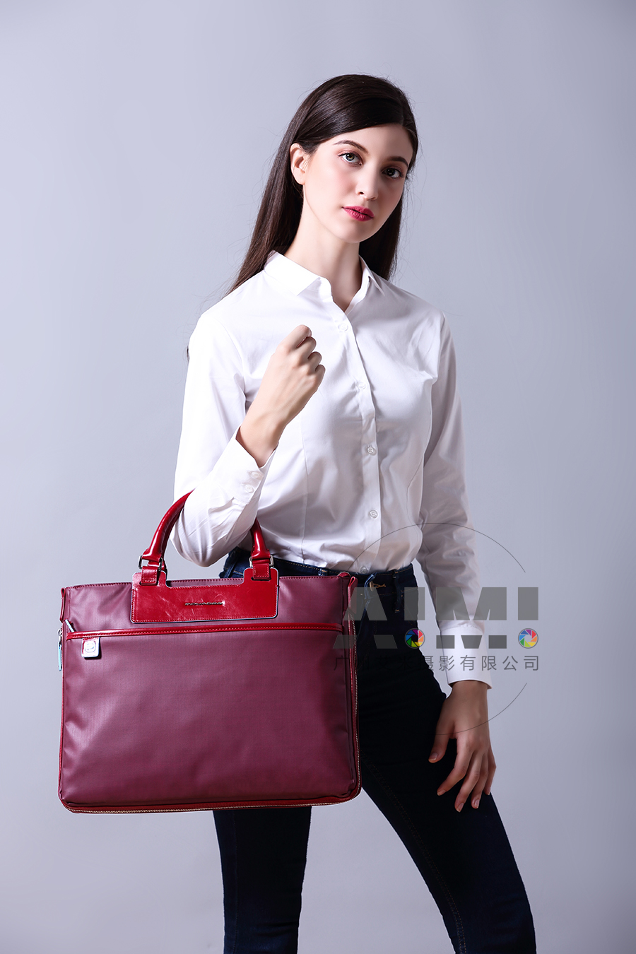Women's Bags Photography模特 白底拍摄<a href=https://www.airmie.cn/shijuesheying/chanpinsheying/xiangbao/ target=_blank class=infotextkey>包包摄影</a>