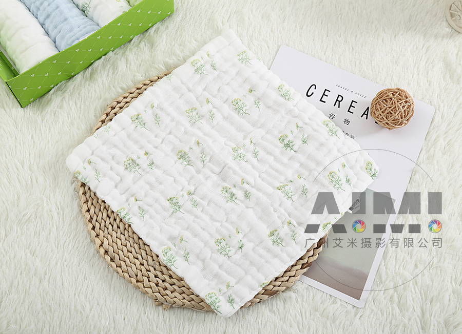 婴儿小方巾场景拍摄：与安织爱合作案例