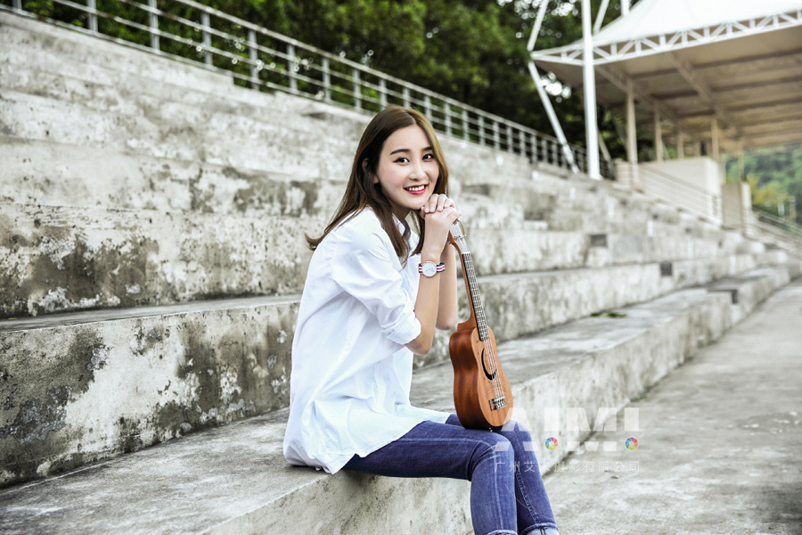 吉他模特场景拍摄吉他模特摄影