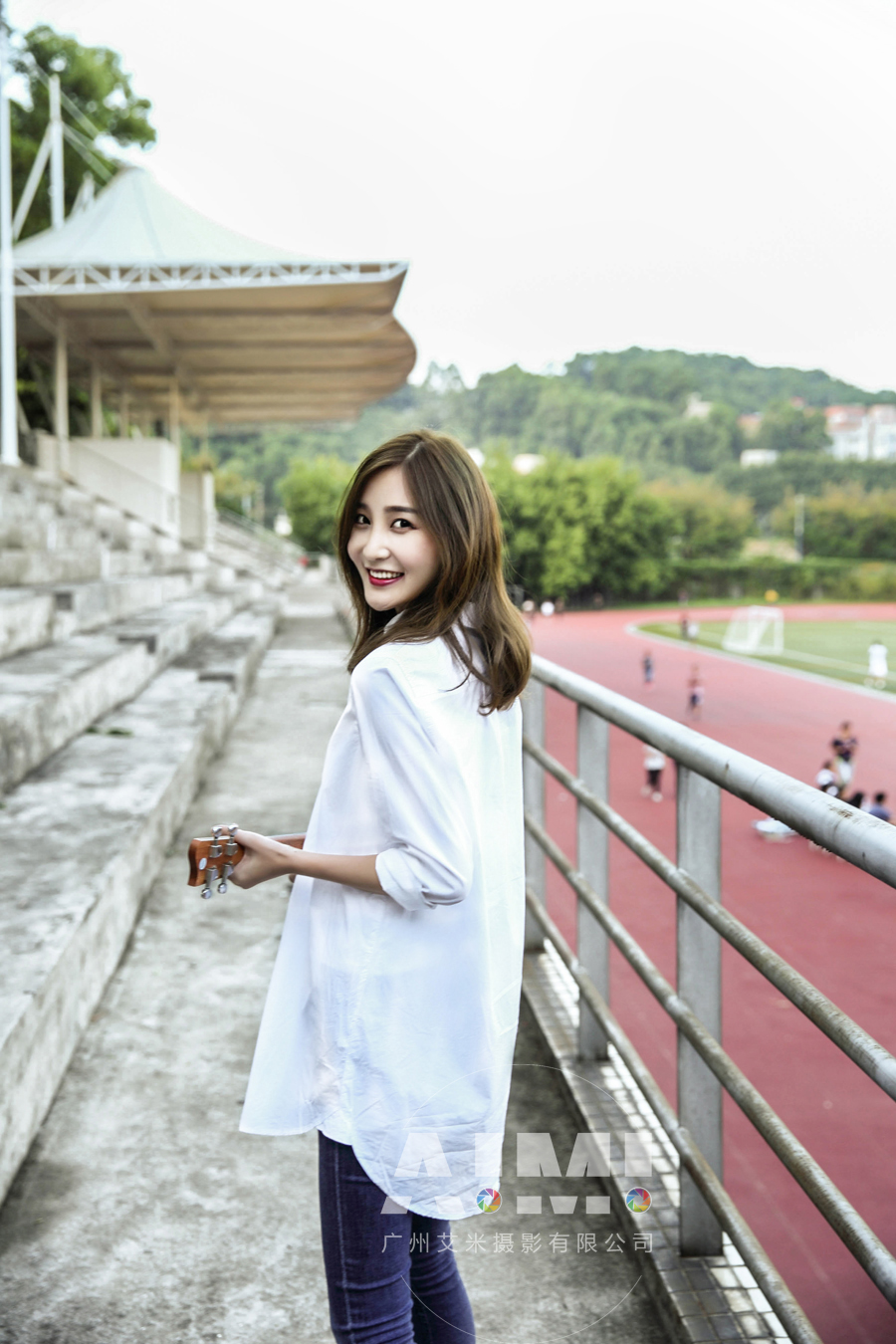 吉他模特场景拍摄吉他模特摄影