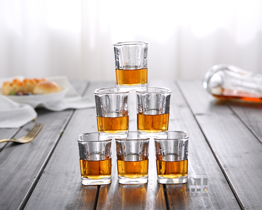 杯子场景摄影 玻璃杯白底场景拍摄