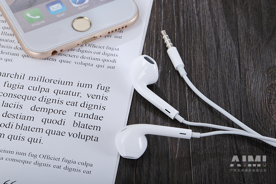 耳机拍照:与iPhone耳机合作案例