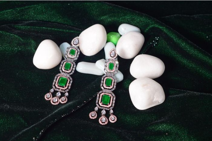 珠宝<a href=https://www.airmie.cn/shijuesheying/chanpinsheying/shipinpaishe/ target=_blank class=infotextkey>饰品摄影</a>